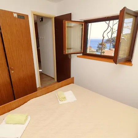 Holiday House Parive Вела-Лука