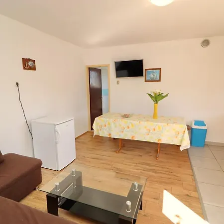 Holiday House Parive Дом отдыха Вела-Лука
