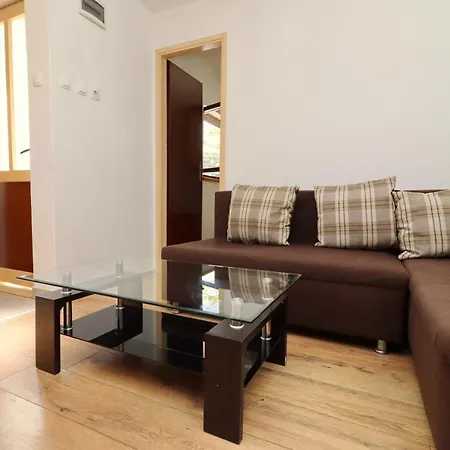 Дом отдыха Holiday House Parive