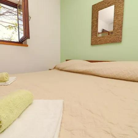 Holiday House Parive Дом отдыха *