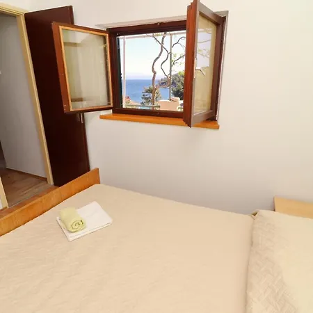 Holiday House Parive Дом отдыха *