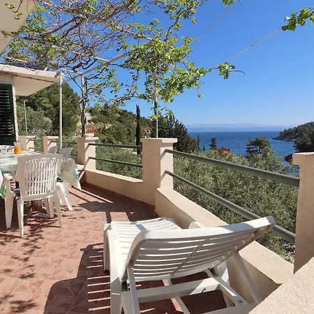 Holiday House Parive Дом отдыха Вела-Лука